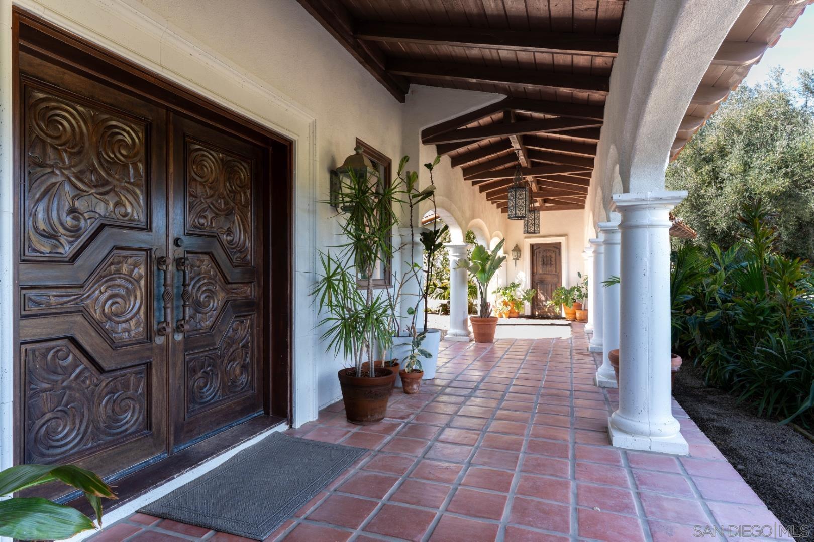 Detail Gallery Image 5 of 26 For 40616  Rock Mountain Road, Fallbrook,  CA 92028 - 4 Beds | 4 Baths