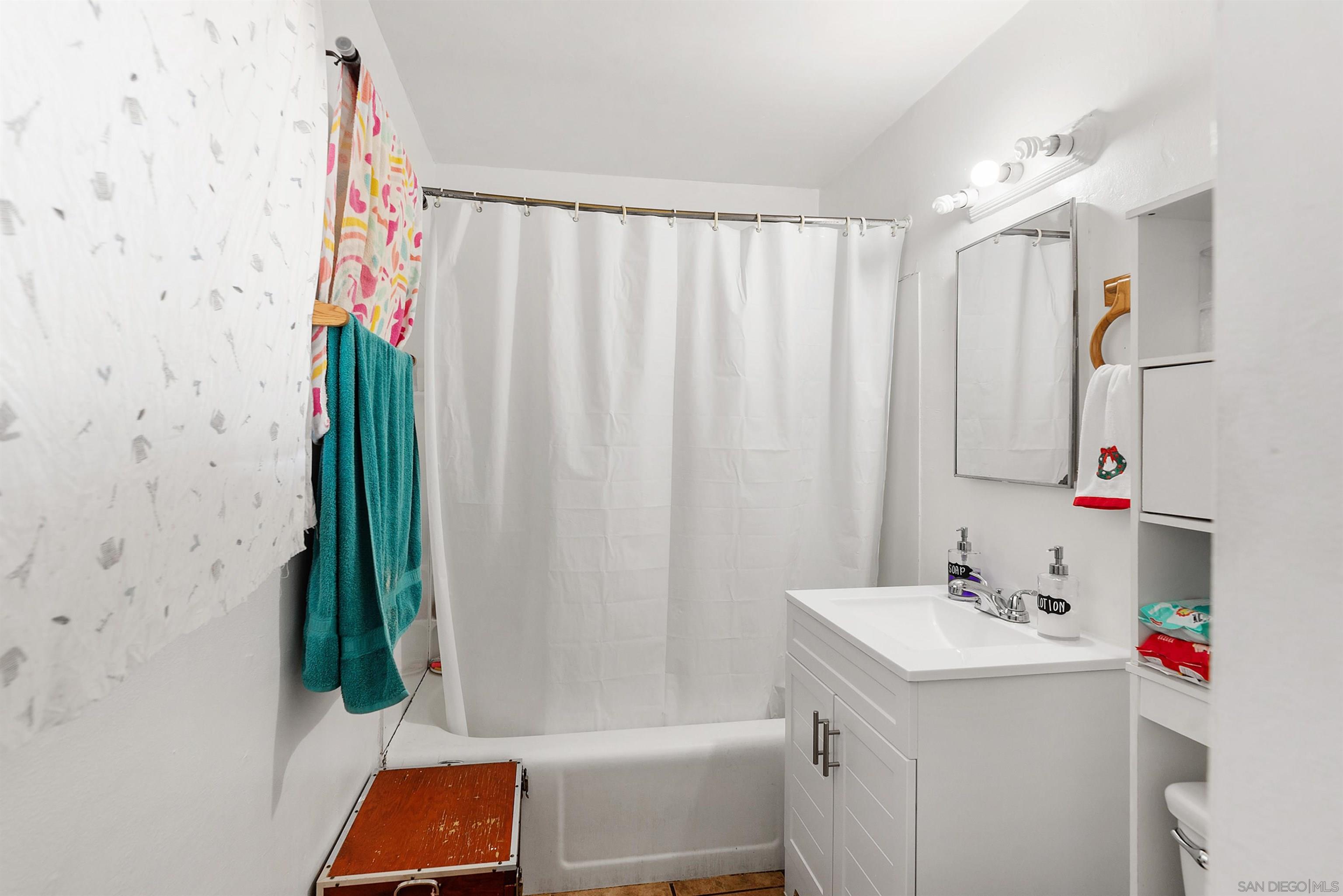 Detail Gallery Image 26 of 33 For 5242-48  Imperial Ave, San Diego,  CA 92114 - 2 Beds | 1 Baths