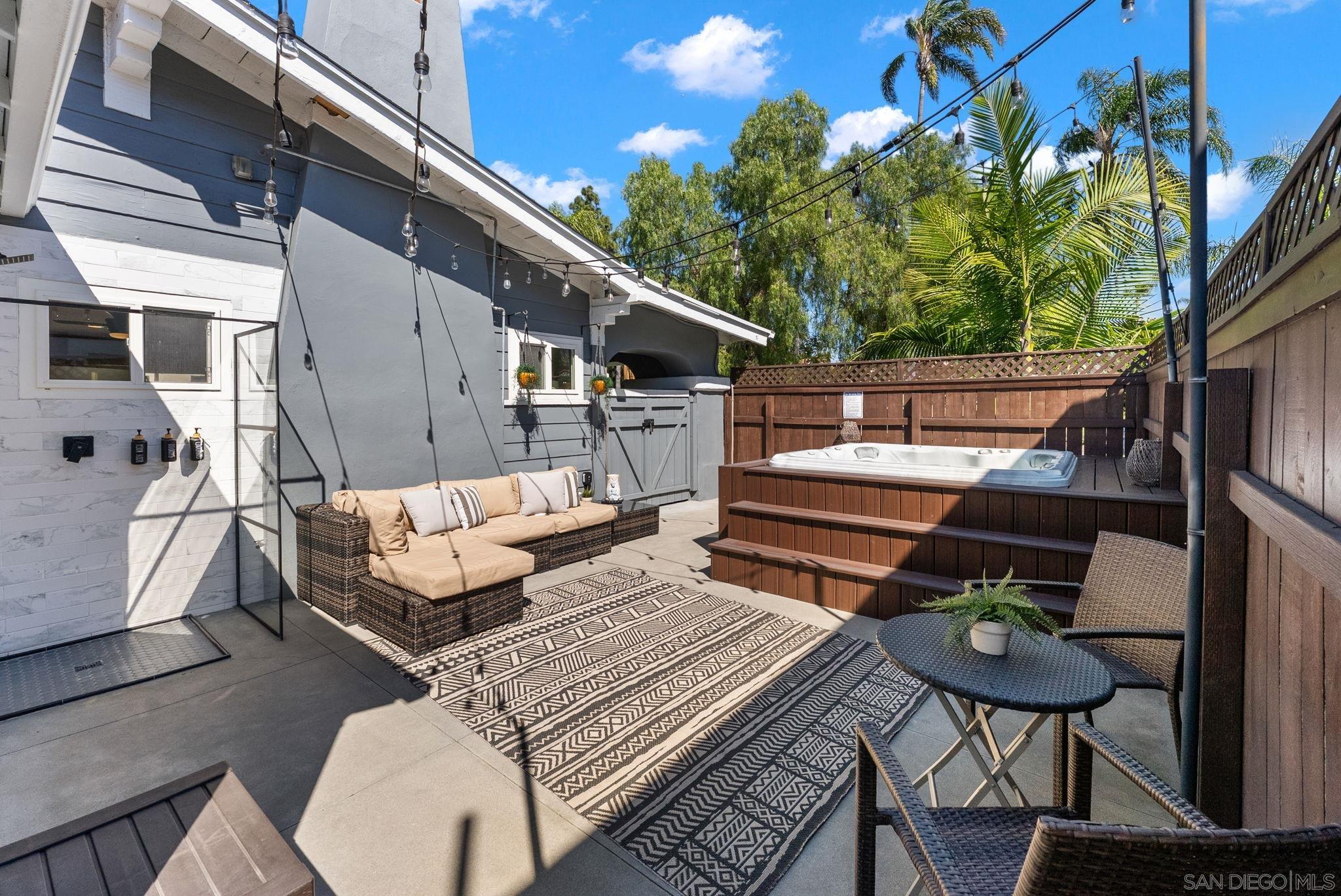 Detail Gallery Image 15 of 60 For 4736-38  Kensington Drive, San Diego,  CA 92116 - 4 Beds | 3/1 Baths