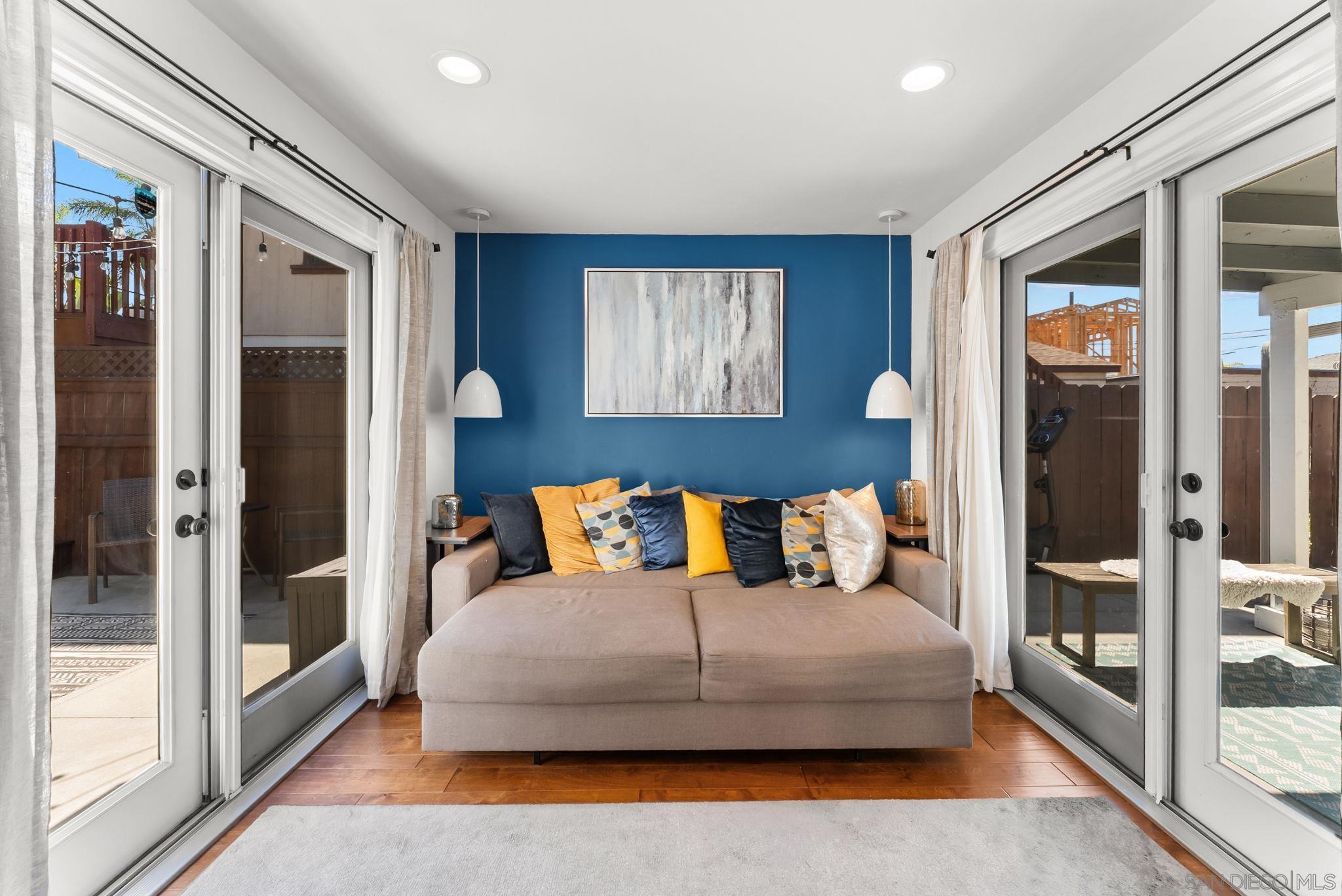 Detail Gallery Image 18 of 60 For 4736-38  Kensington Drive, San Diego,  CA 92116 - 4 Beds | 3/1 Baths