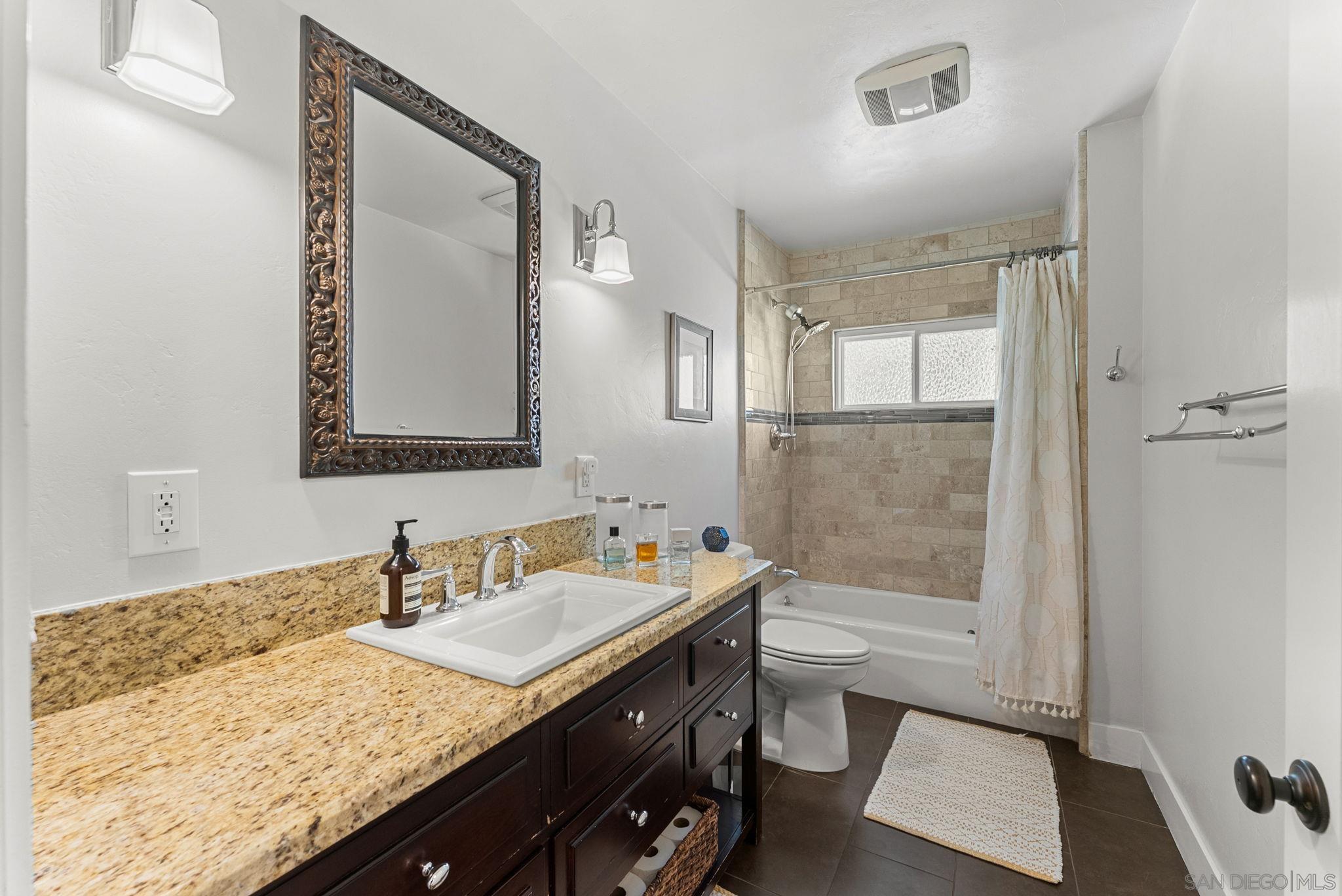 Detail Gallery Image 25 of 60 For 4736-38  Kensington Drive, San Diego,  CA 92116 - 4 Beds | 3/1 Baths