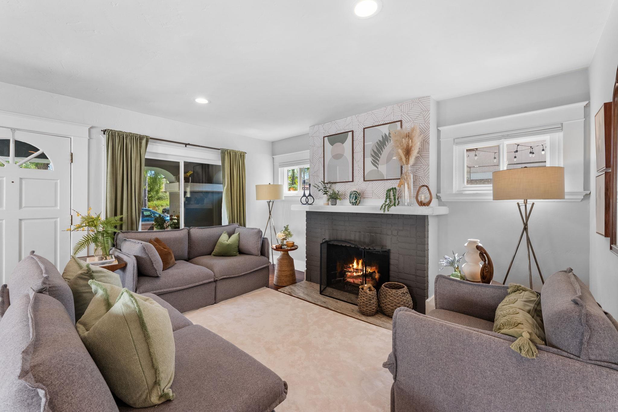 Detail Gallery Image 4 of 60 For 4736-38  Kensington Drive, San Diego,  CA 92116 - 4 Beds | 3/1 Baths