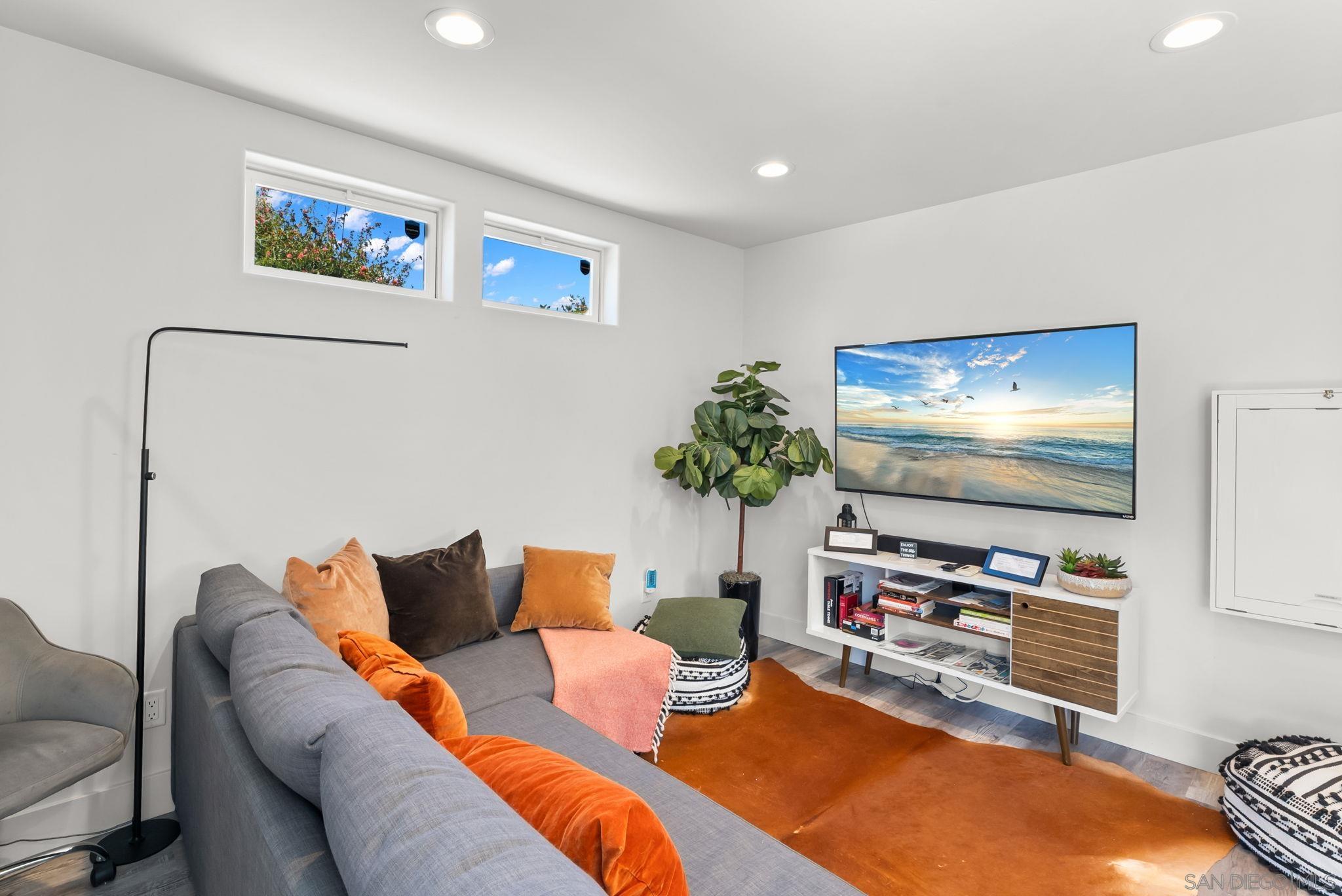 Detail Gallery Image 45 of 60 For 4736-38  Kensington Drive, San Diego,  CA 92116 - 4 Beds | 3/1 Baths