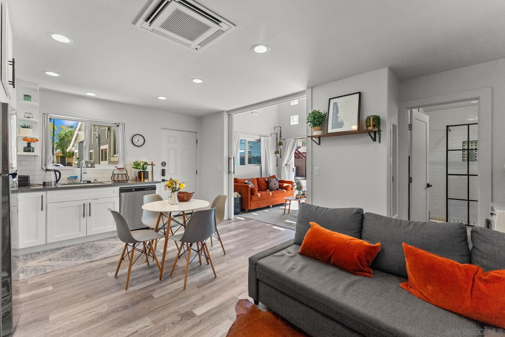 Detail Gallery Image 46 of 60 For 4736-38  Kensington Drive, San Diego,  CA 92116 - 4 Beds | 3/1 Baths