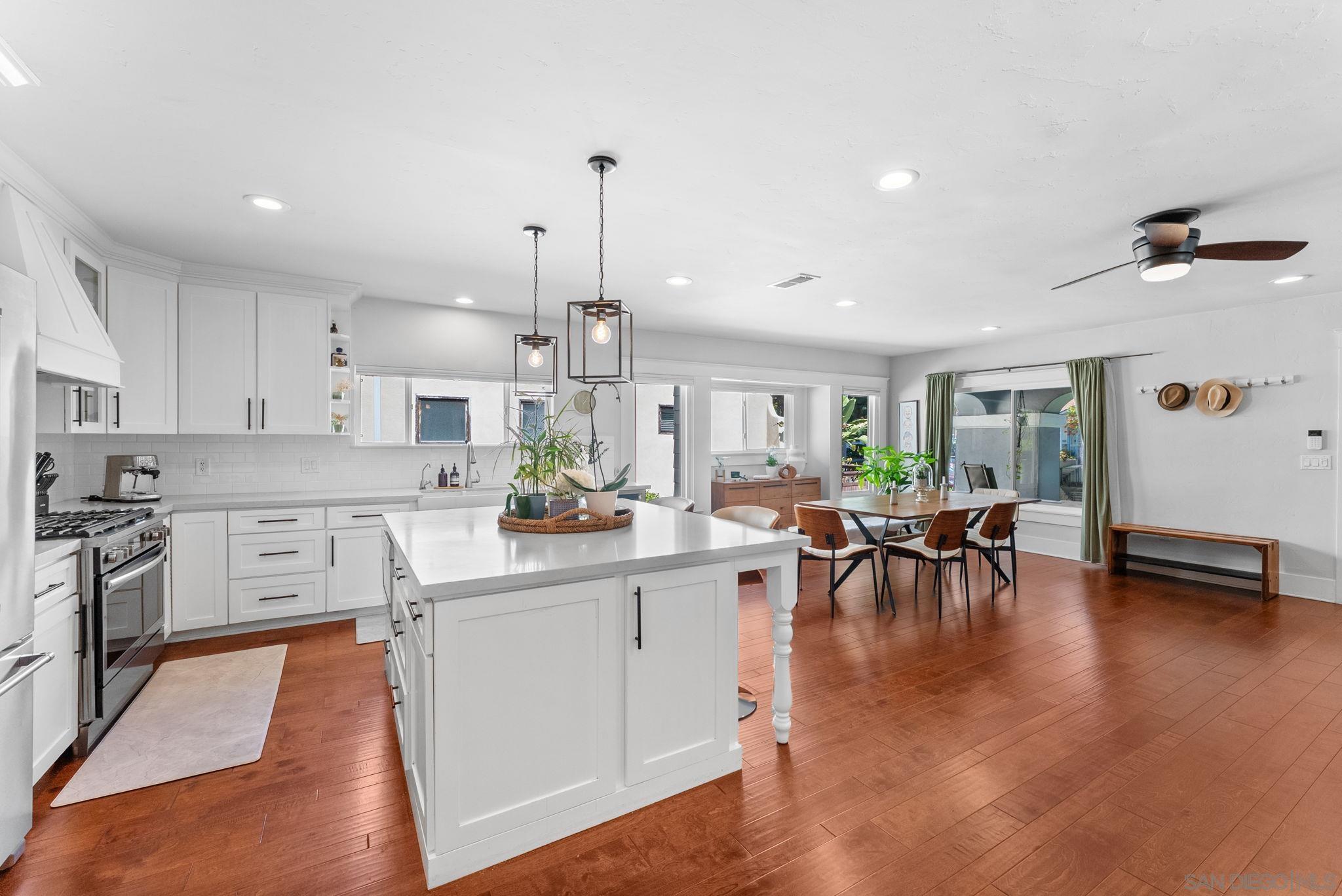 Detail Gallery Image 9 of 60 For 4736-38  Kensington Drive, San Diego,  CA 92116 - 4 Beds | 3/1 Baths