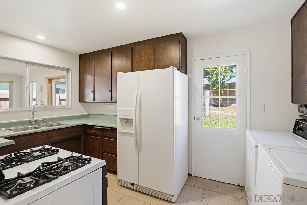 Detail Gallery Image 11 of 36 For 5178  Bowden Avenue, San Diego,  CA 92117 - 3 Beds | 1 Baths