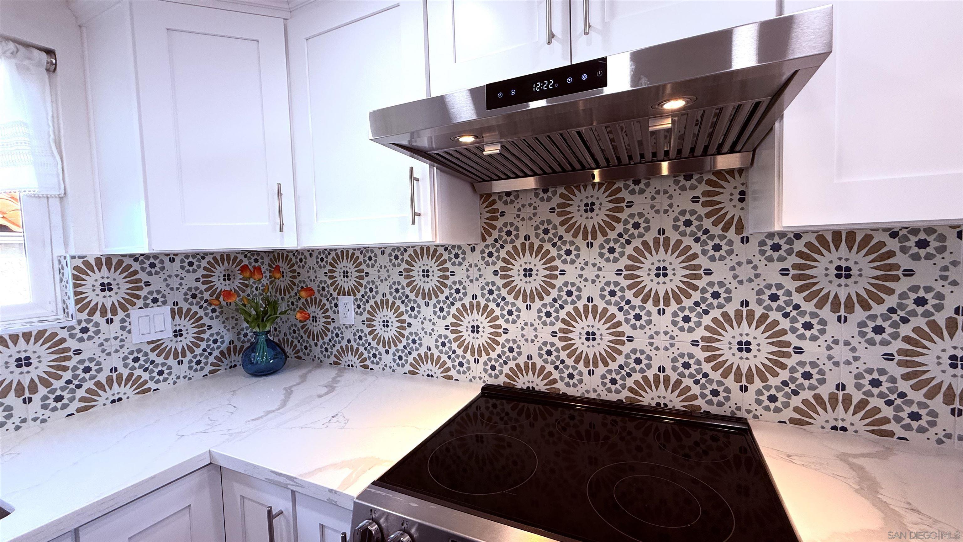 Detail Gallery Image 13 of 32 For 6677  Paseo Del Norte  #F,  Carlsbad,  CA 92011 - 2 Beds | 2 Baths