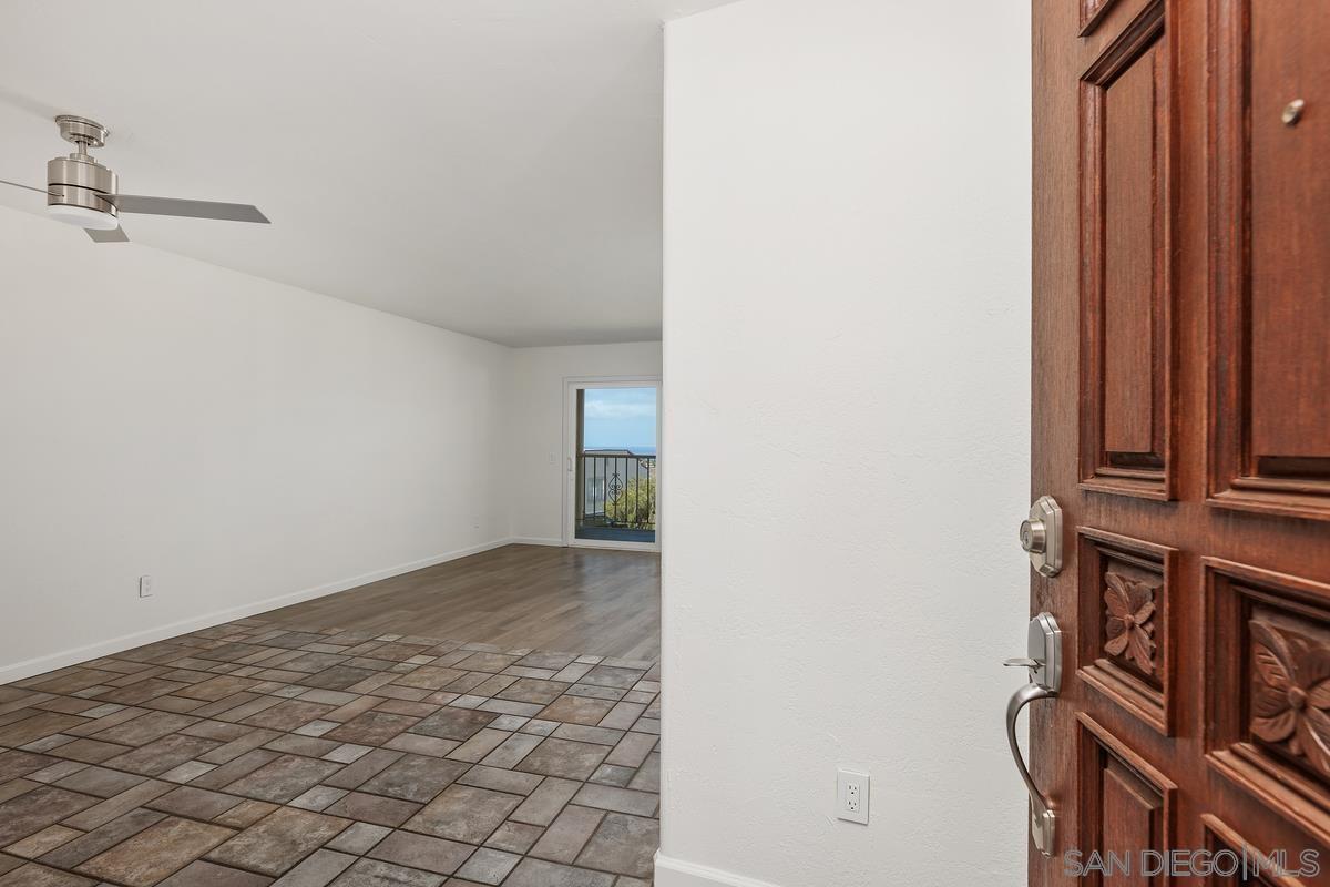 Detail Gallery Image 16 of 32 For 6677  Paseo Del Norte  #F,  Carlsbad,  CA 92011 - 2 Beds | 2 Baths