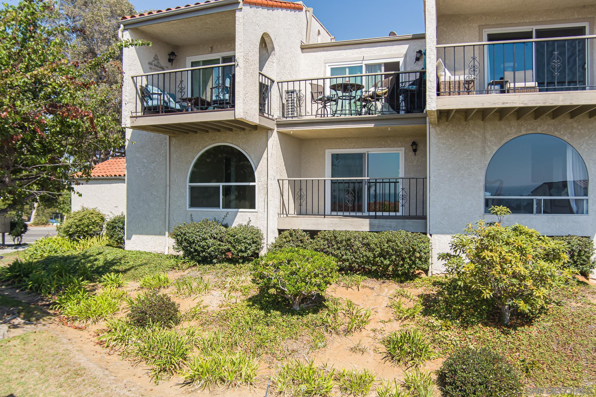 Detail Gallery Image 27 of 32 For 6677  Paseo Del Norte  #F,  Carlsbad,  CA 92011 - 2 Beds | 2 Baths