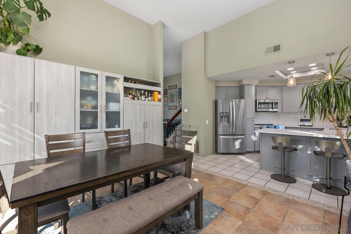 Detail Gallery Image 13 of 38 For 17926  Cassia Pl, San Diego,  CA 92127 - 3 Beds | 2/1 Baths