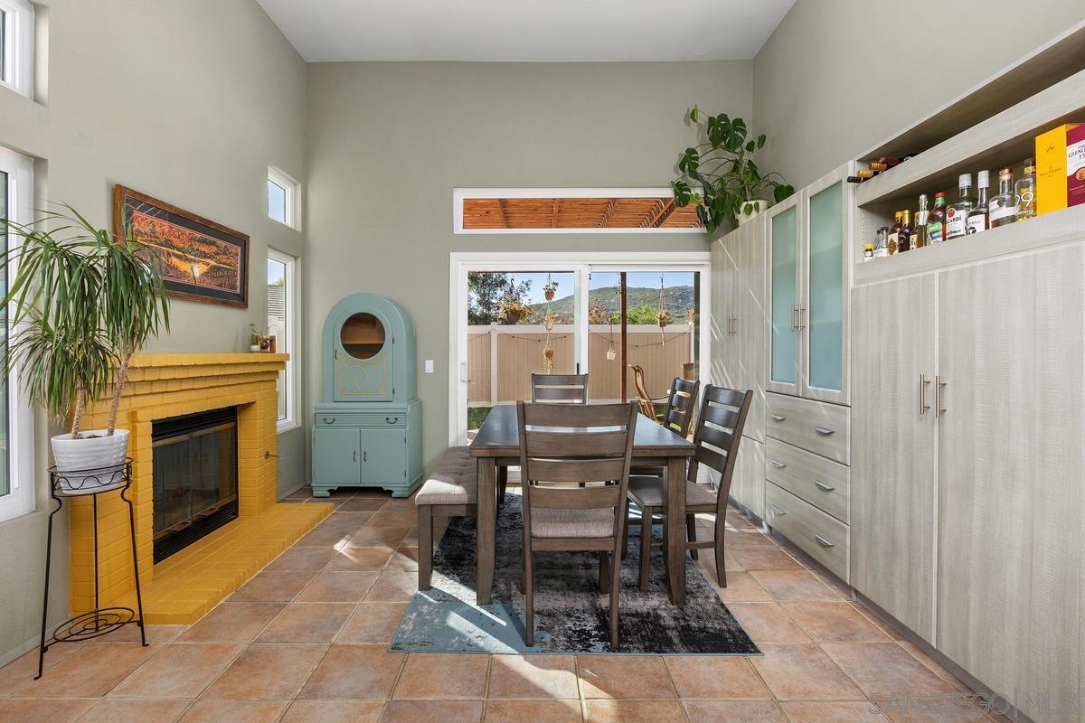 Detail Gallery Image 15 of 38 For 17926  Cassia Pl, San Diego,  CA 92127 - 3 Beds | 2/1 Baths