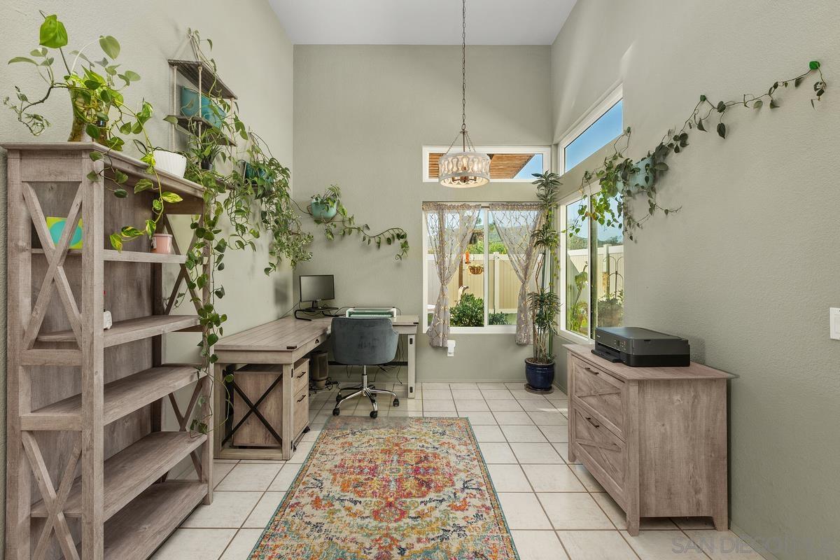 Detail Gallery Image 18 of 38 For 17926  Cassia Pl, San Diego,  CA 92127 - 3 Beds | 2/1 Baths