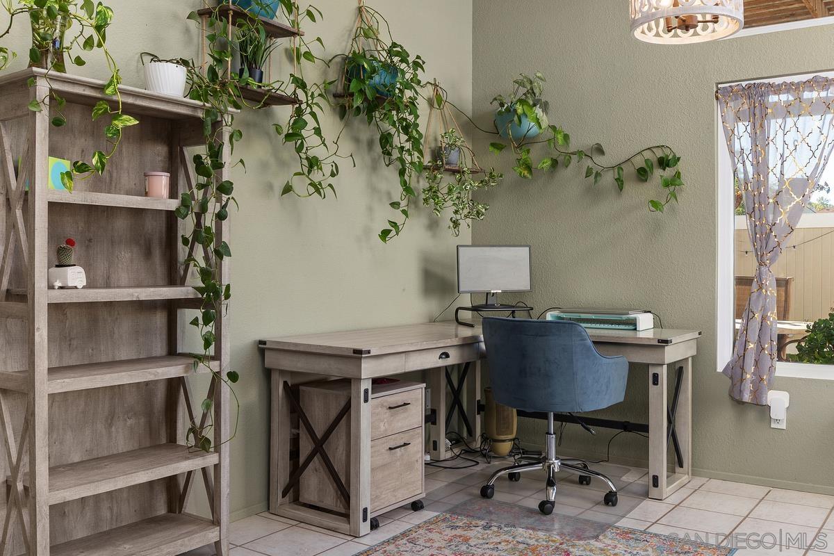 Detail Gallery Image 19 of 38 For 17926  Cassia Pl, San Diego,  CA 92127 - 3 Beds | 2/1 Baths