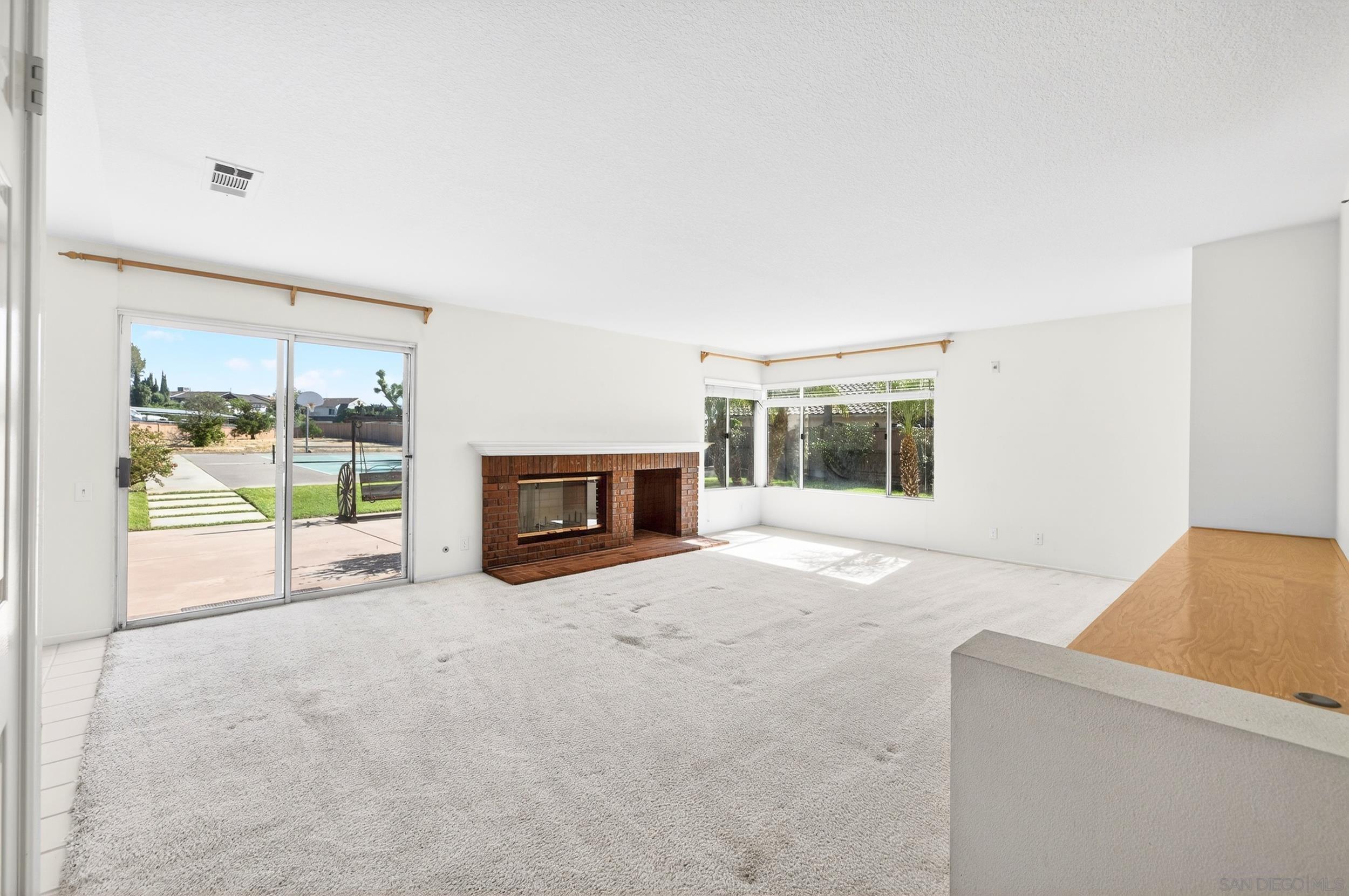 Detail Gallery Image 11 of 54 For 3577  Belgian Dr, Norco,  CA 92860 - 4 Beds | 3 Baths