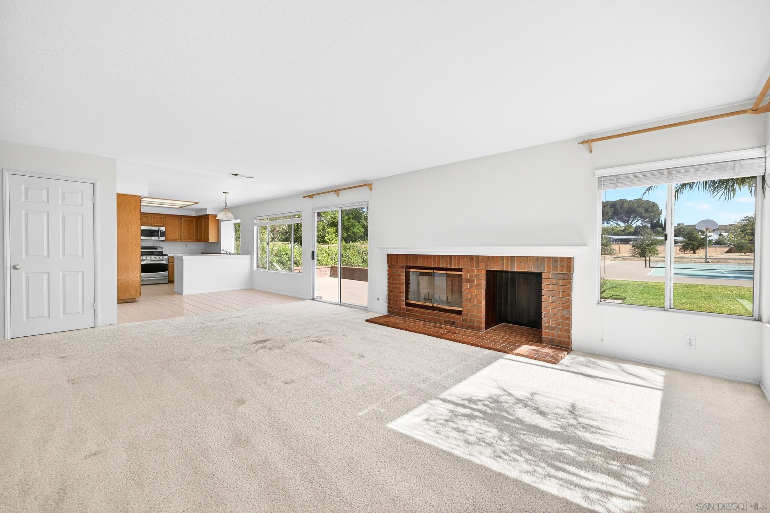 Detail Gallery Image 12 of 54 For 3577  Belgian Dr, Norco,  CA 92860 - 4 Beds | 3 Baths