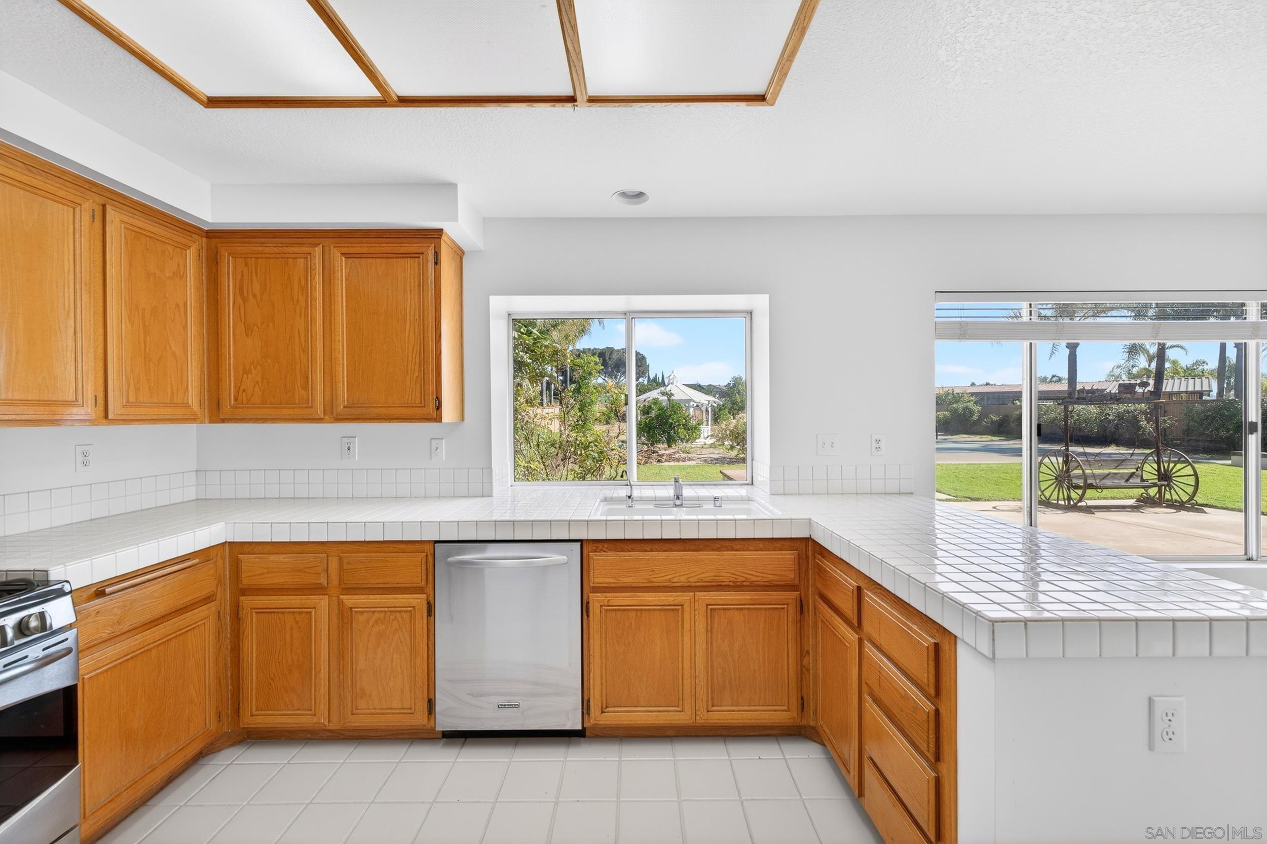 Detail Gallery Image 17 of 54 For 3577  Belgian Dr, Norco,  CA 92860 - 4 Beds | 3 Baths