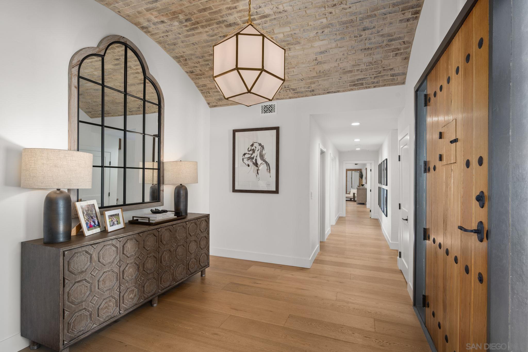 Detail Gallery Image 2 of 22 For 5424  El Cielito, Rancho Santa Fe,  CA 92067 - 6 Beds | 6/1 Baths