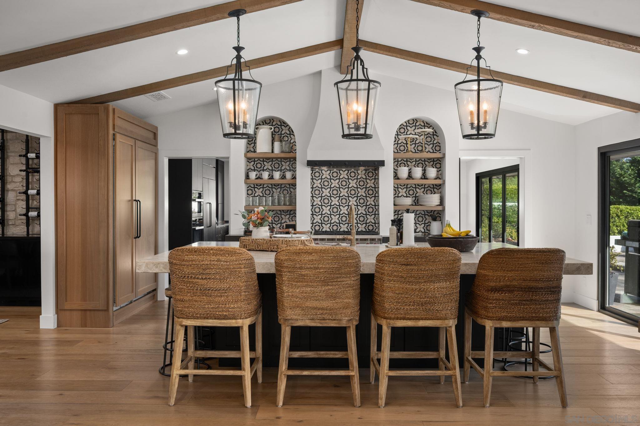 Detail Gallery Image 8 of 22 For 5424  El Cielito, Rancho Santa Fe,  CA 92067 - 6 Beds | 6/1 Baths