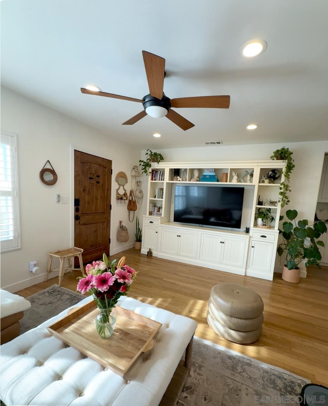 Detail Gallery Image 5 of 36 For 4335  33rd Pl, San Diego,  CA 92104 - 3 Beds | 2 Baths