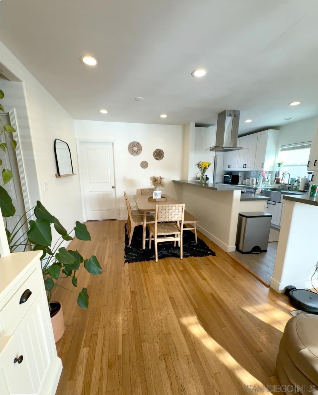 Detail Gallery Image 6 of 36 For 4335  33rd Pl, San Diego,  CA 92104 - 3 Beds | 2 Baths