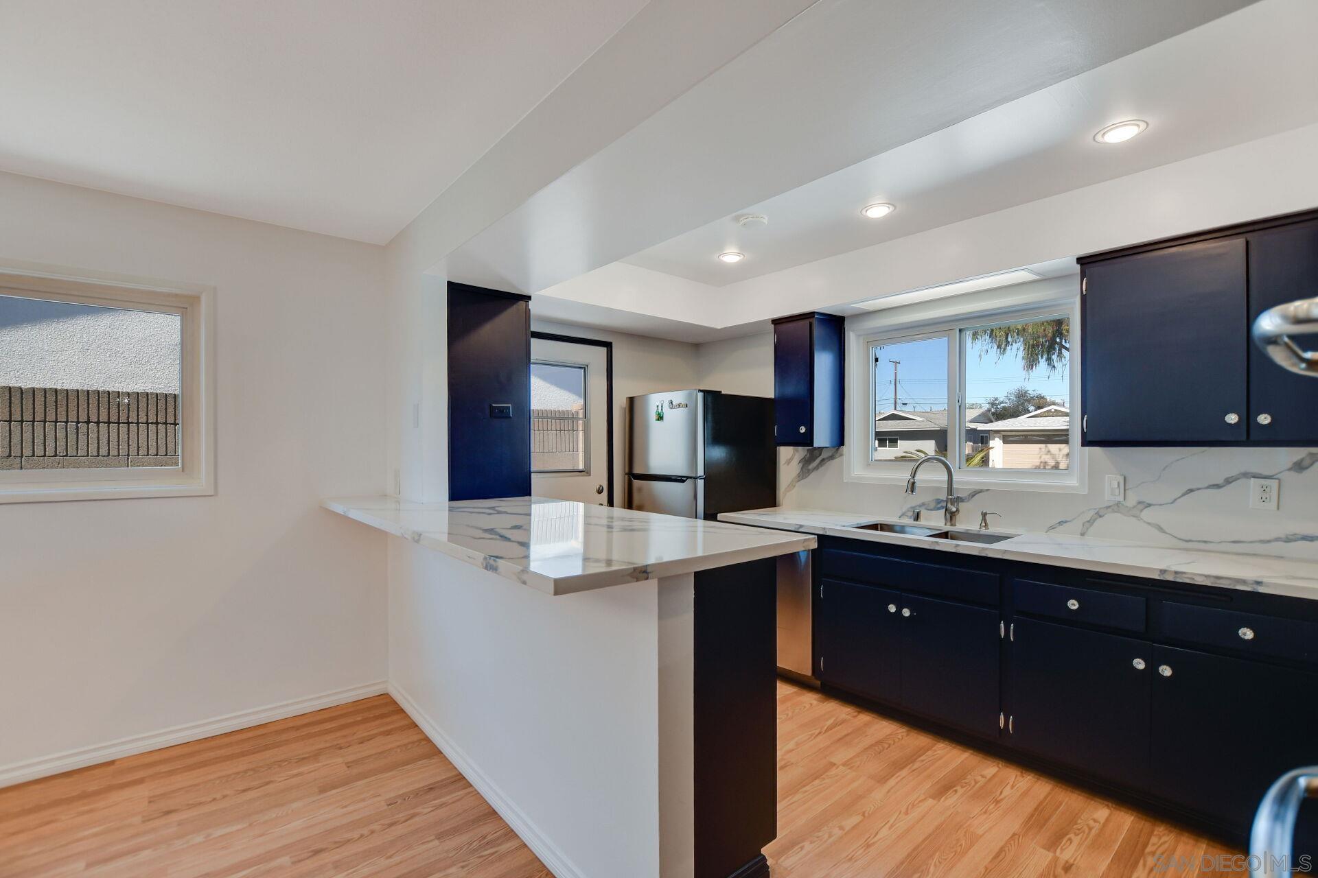 Detail Gallery Image 11 of 66 For 11518  205th St, Lakewood,  CA 90715 - 3 Beds | 2 Baths