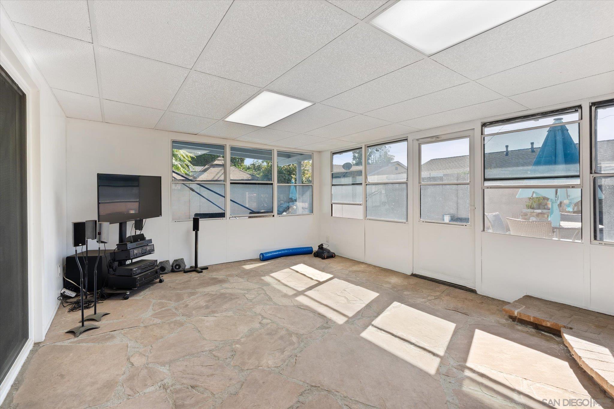 Detail Gallery Image 25 of 66 For 11518  205th St, Lakewood,  CA 90715 - 3 Beds | 2 Baths