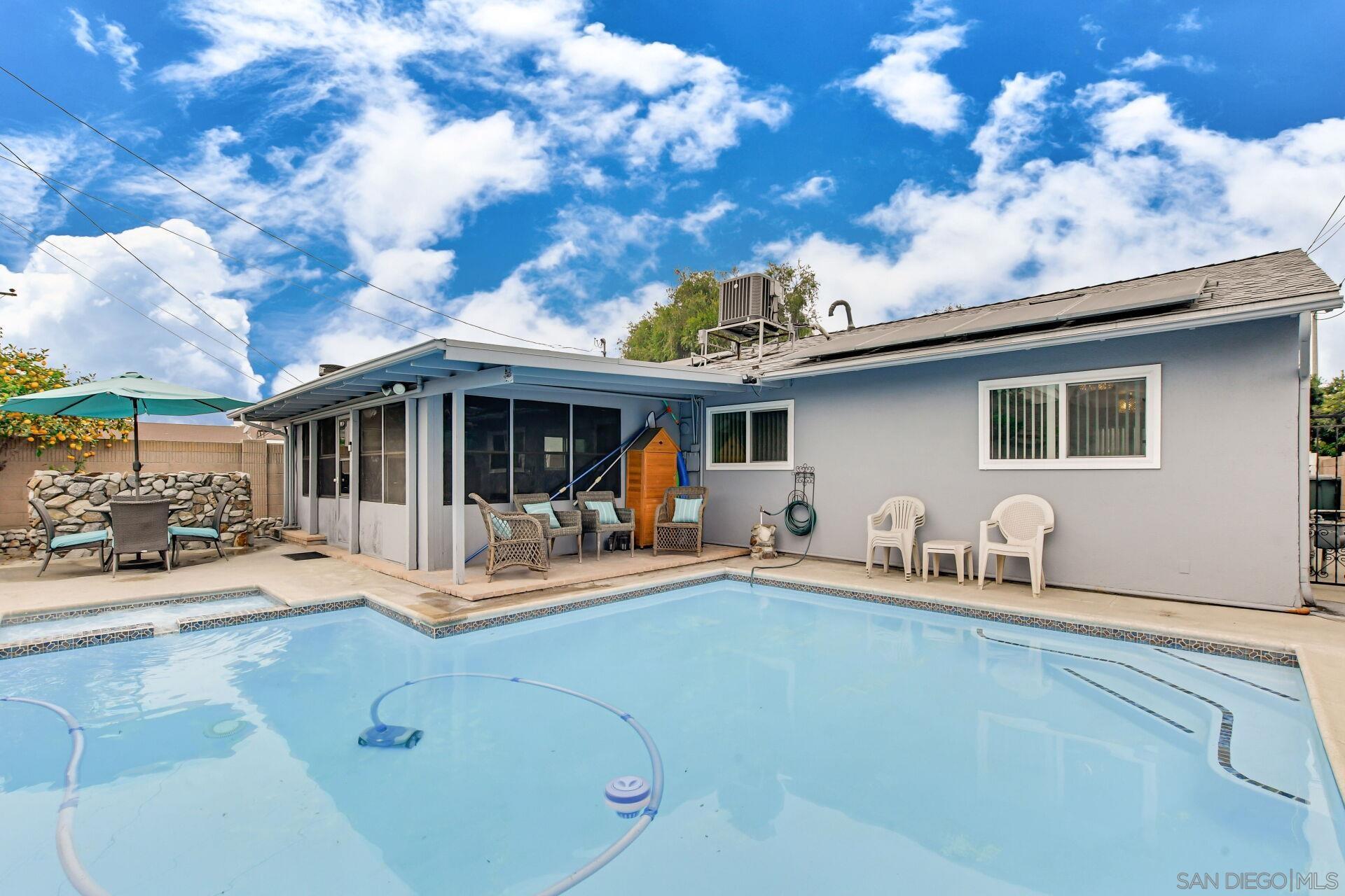 Detail Gallery Image 52 of 66 For 11518  205th St, Lakewood,  CA 90715 - 3 Beds | 2 Baths