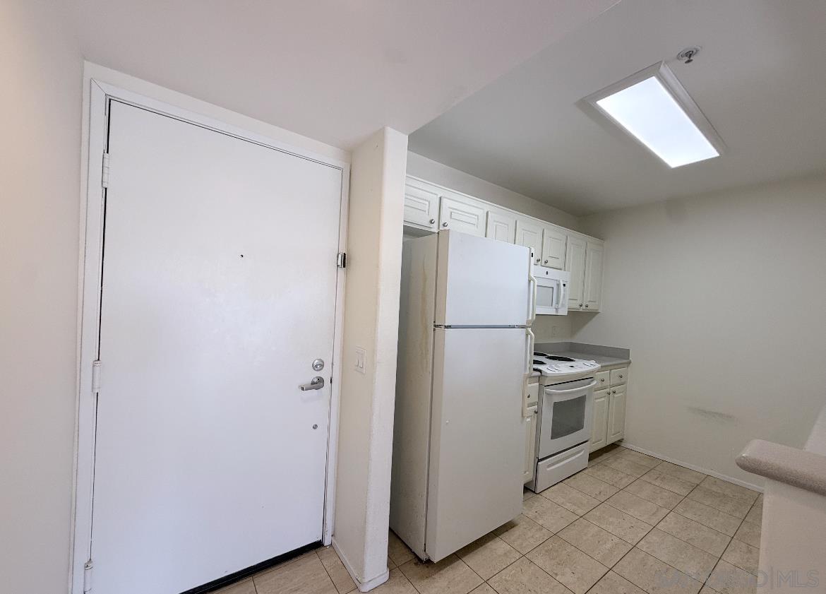 Detail Gallery Image 11 of 20 For 5726  La Jolla Blvd  207, La Jolla,  CA 92037 - 2 Beds | 2 Baths