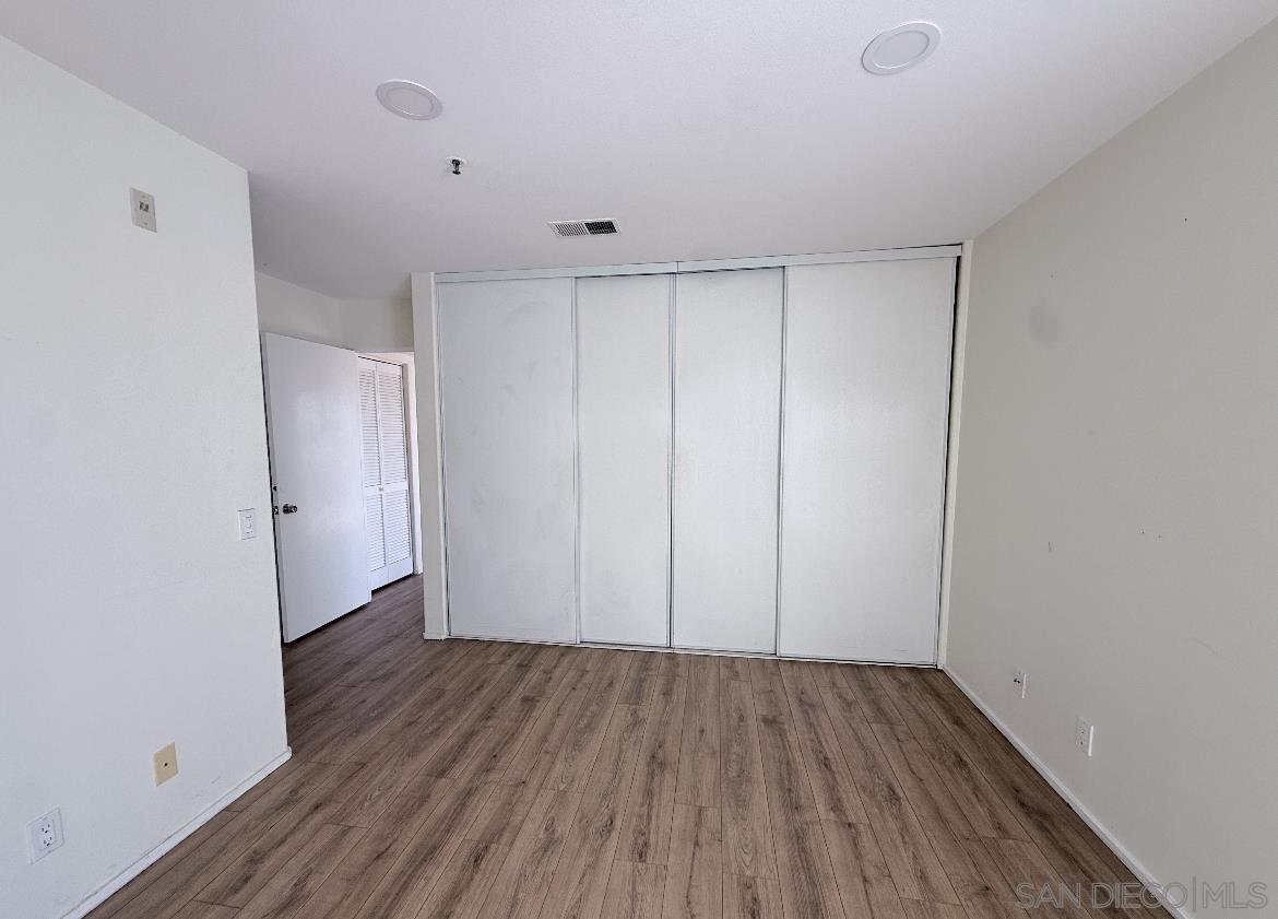 Detail Gallery Image 7 of 20 For 5726  La Jolla Blvd  207, La Jolla,  CA 92037 - 2 Beds | 2 Baths