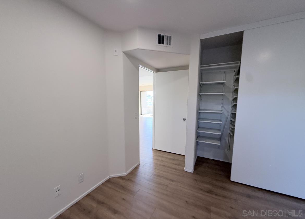 Detail Gallery Image 8 of 20 For 5726  La Jolla Blvd  207, La Jolla,  CA 92037 - 2 Beds | 2 Baths