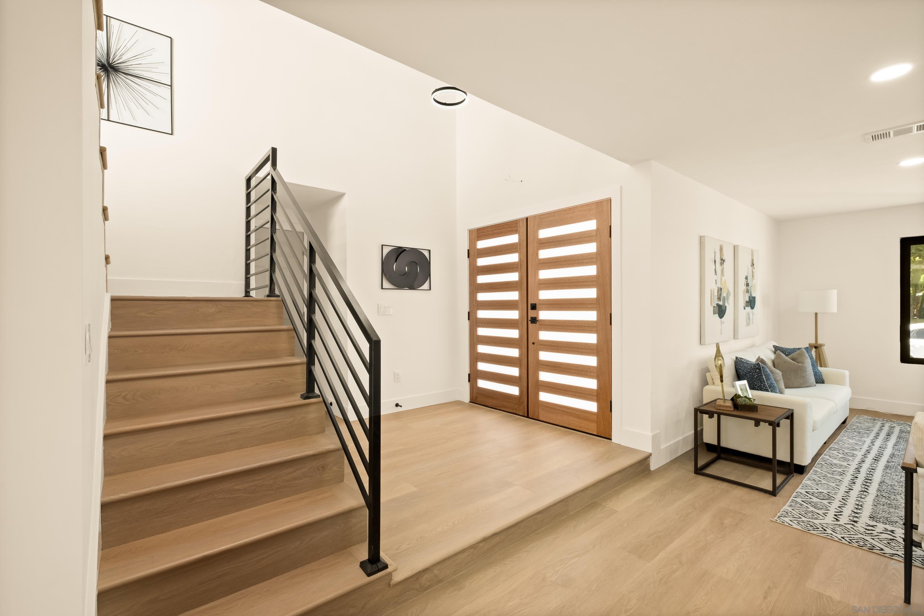 Detail Gallery Image 4 of 40 For 3141  Erie Street, San Diego,  CA 92117 - 3 Beds | 2/1 Baths