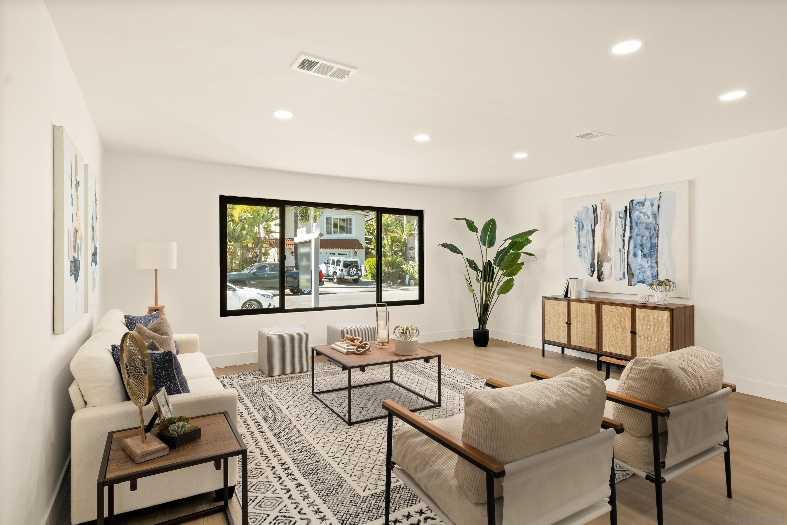 Detail Gallery Image 6 of 40 For 3141  Erie Street, San Diego,  CA 92117 - 3 Beds | 2/1 Baths