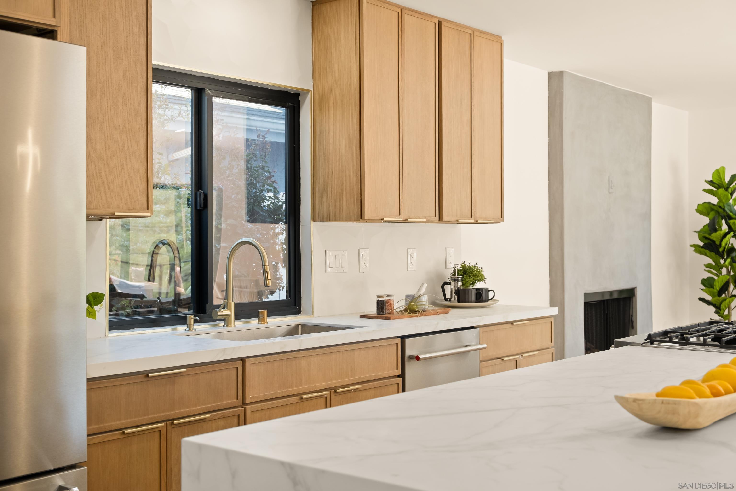 Detail Gallery Image 10 of 40 For 3141  Erie Street, San Diego,  CA 92117 - 3 Beds | 2/1 Baths