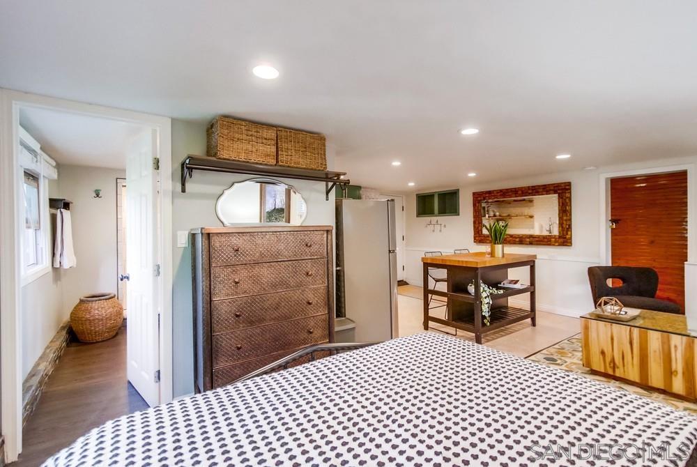 Detail Gallery Image 6 of 17 For 5438  Gilbert Dr  C, San Diego,  CA 92115 - 0 Beds | 1 Baths