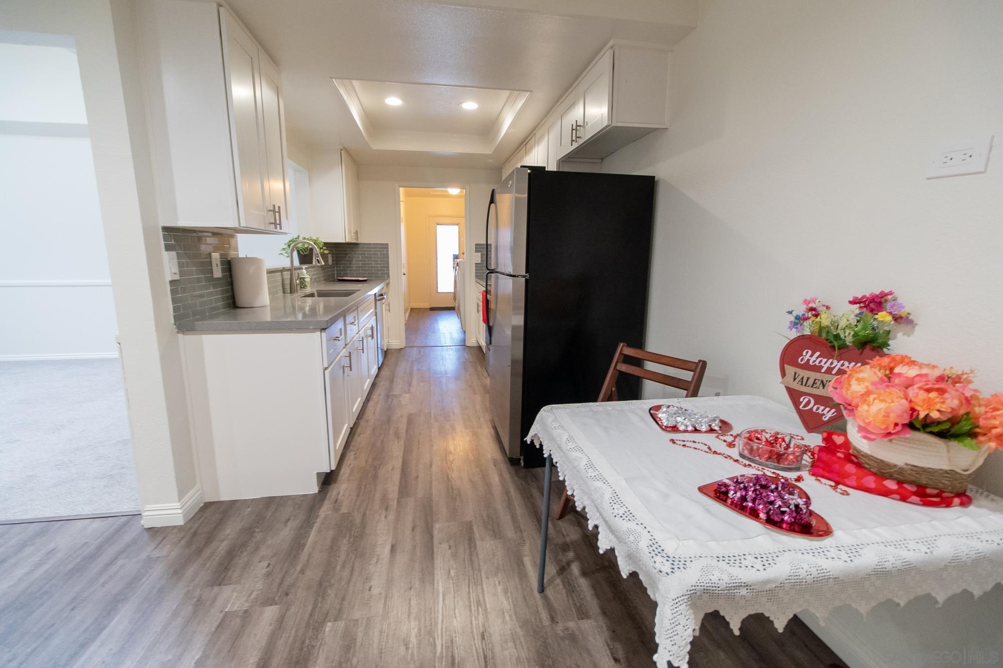 Detail Gallery Image 13 of 52 For 4114  Collwood Lane, San Diego,  CA 92115 - 4 Beds | 2/1 Baths