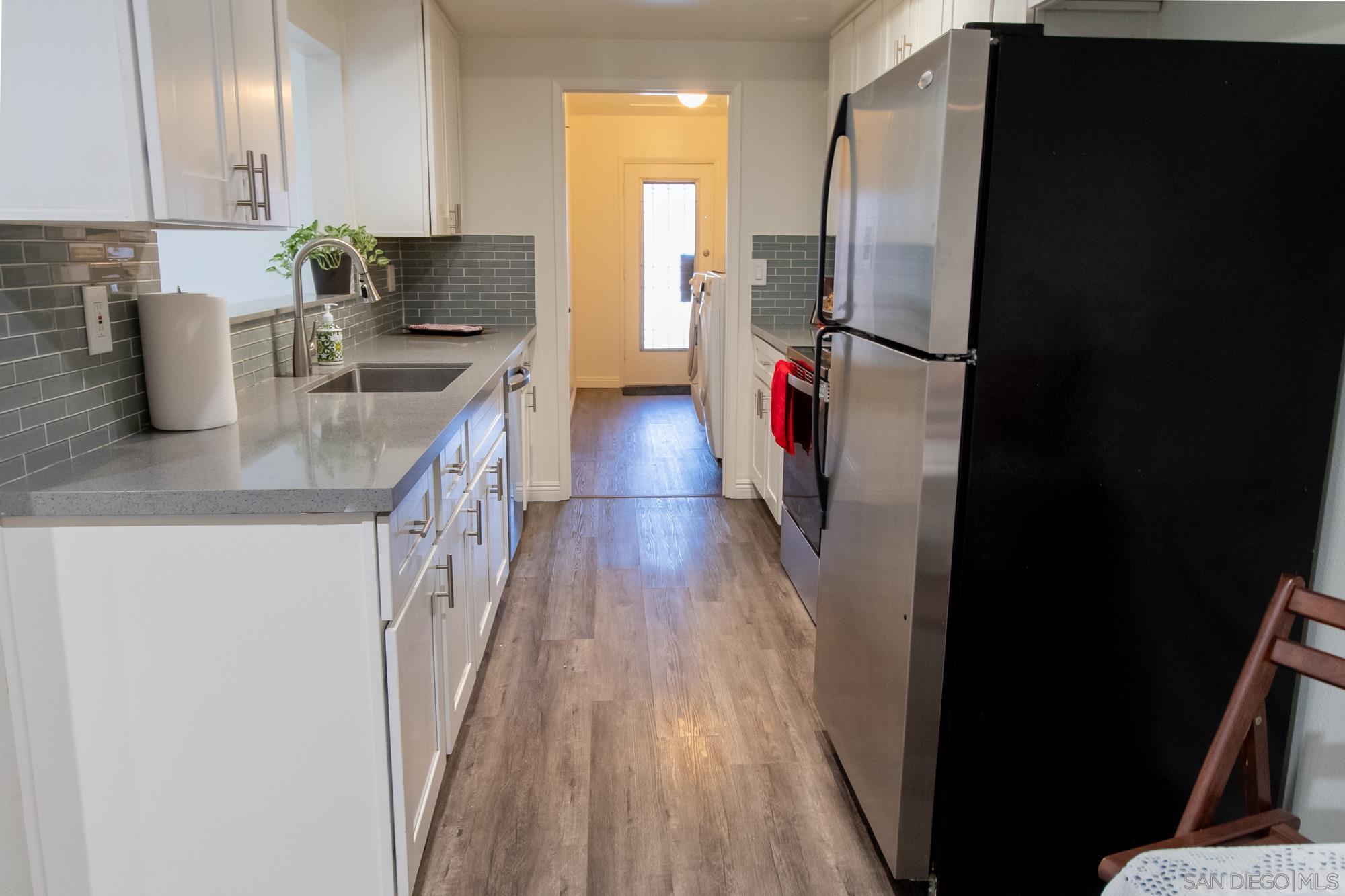 Detail Gallery Image 16 of 52 For 4114  Collwood Lane, San Diego,  CA 92115 - 4 Beds | 2/1 Baths