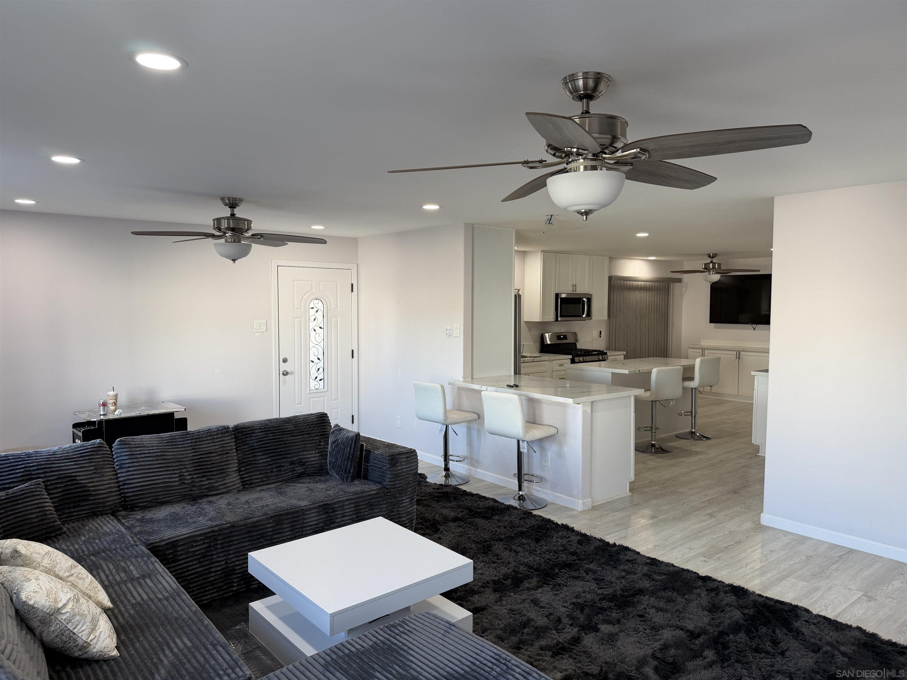 Detail Gallery Image 2 of 18 For 15420  Olde Hwy 80  79, El Cajon,  CA 92021 - 2 Beds | 2 Baths