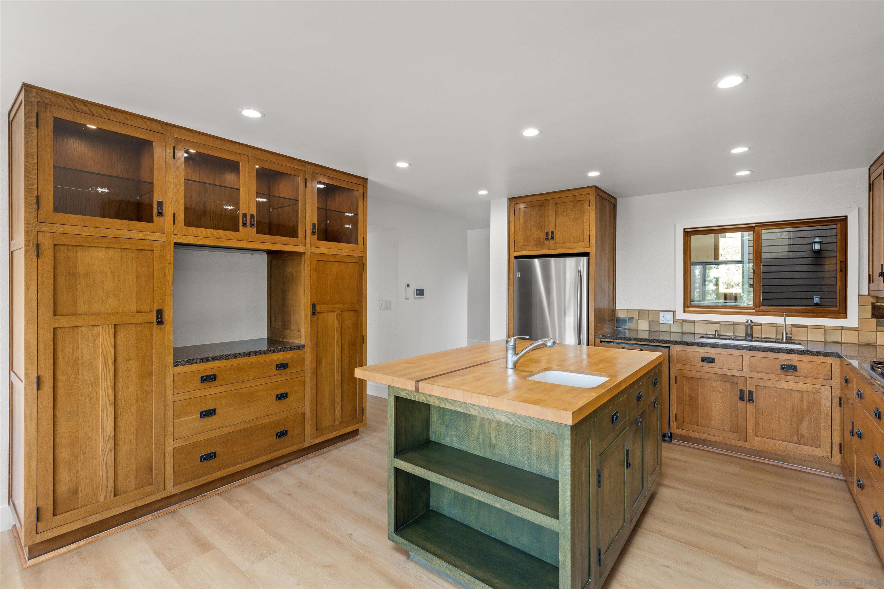 Detail Gallery Image 11 of 45 For 13645  Pine Needles Dr, Del Mar,  CA 92014 - 4 Beds | 2/1 Baths