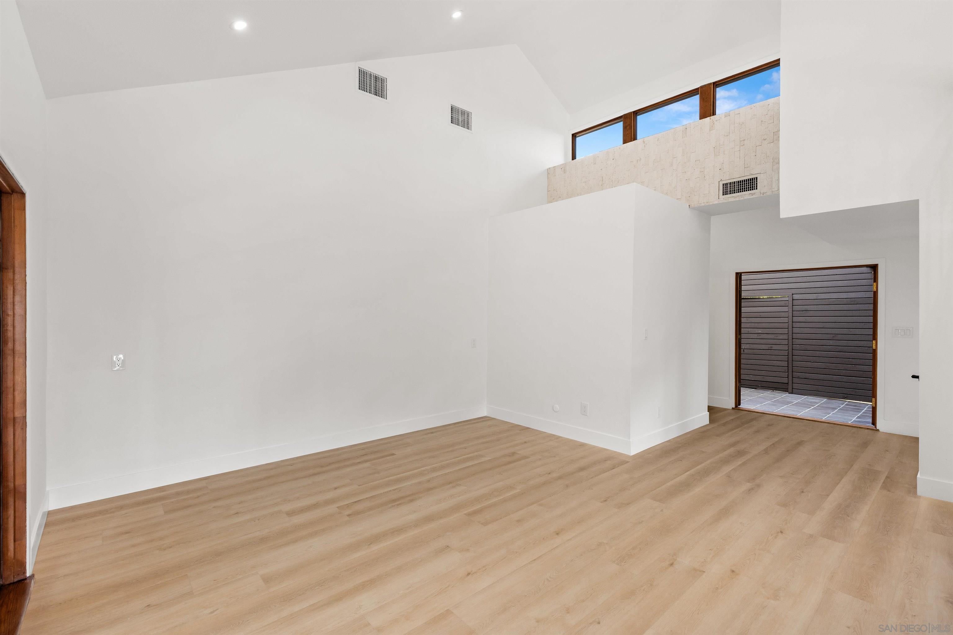 Detail Gallery Image 14 of 45 For 13645  Pine Needles Dr, Del Mar,  CA 92014 - 4 Beds | 2/1 Baths