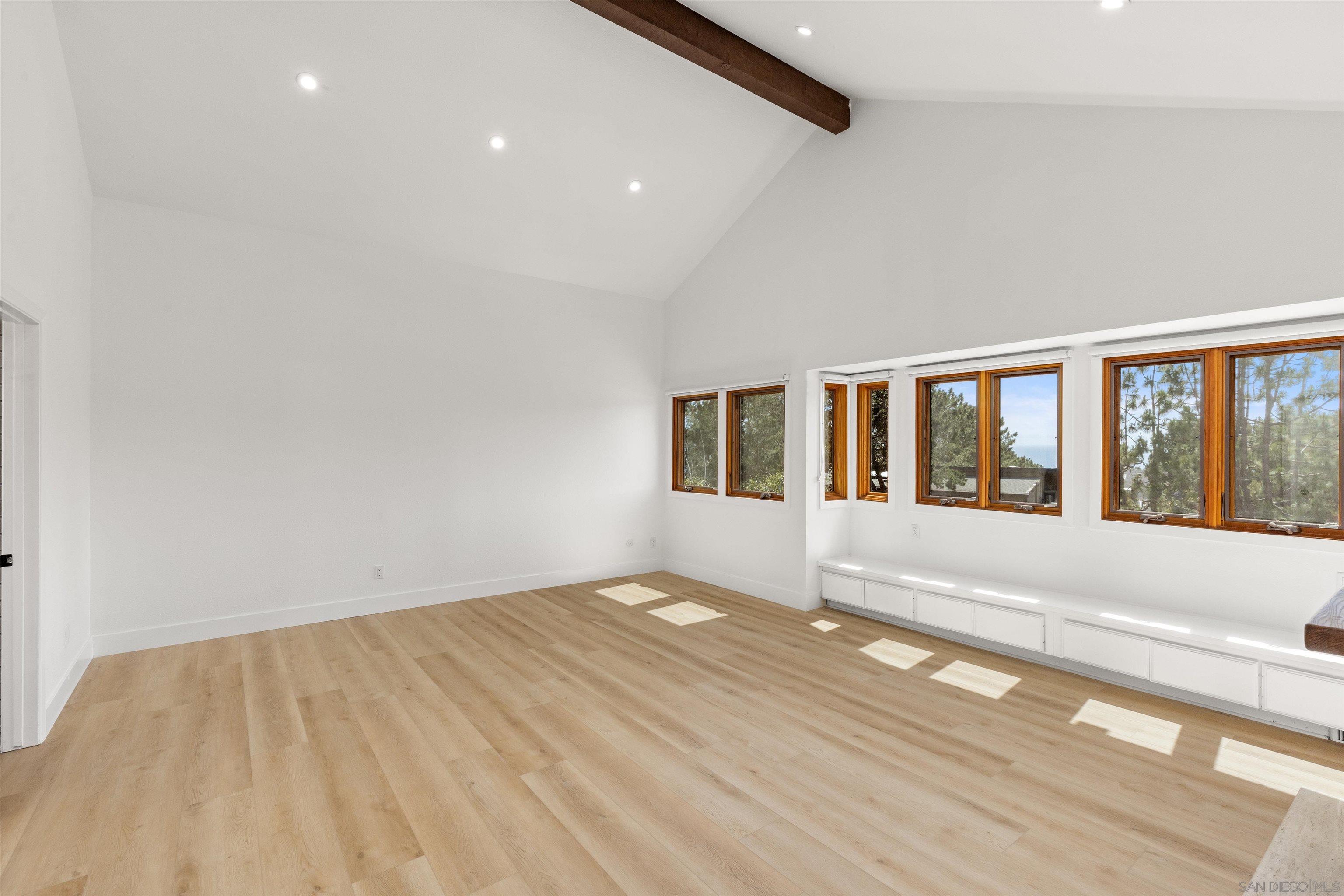 Detail Gallery Image 16 of 45 For 13645  Pine Needles Dr, Del Mar,  CA 92014 - 4 Beds | 2/1 Baths