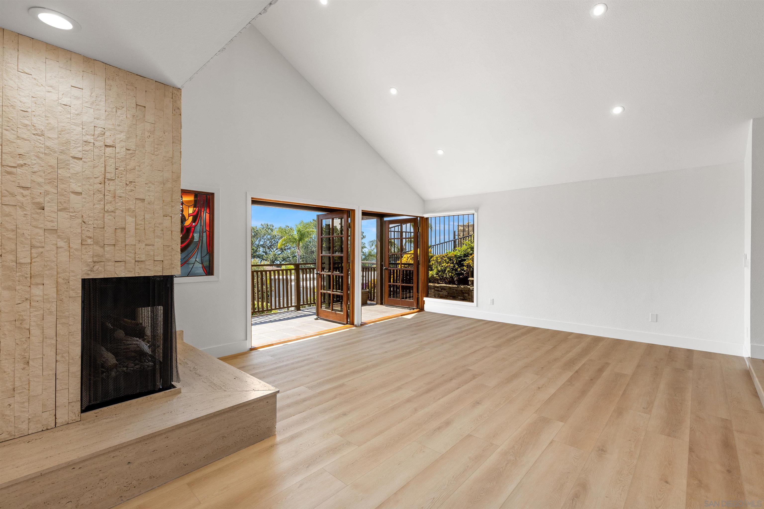 Detail Gallery Image 3 of 45 For 13645  Pine Needles Dr, Del Mar,  CA 92014 - 4 Beds | 2/1 Baths