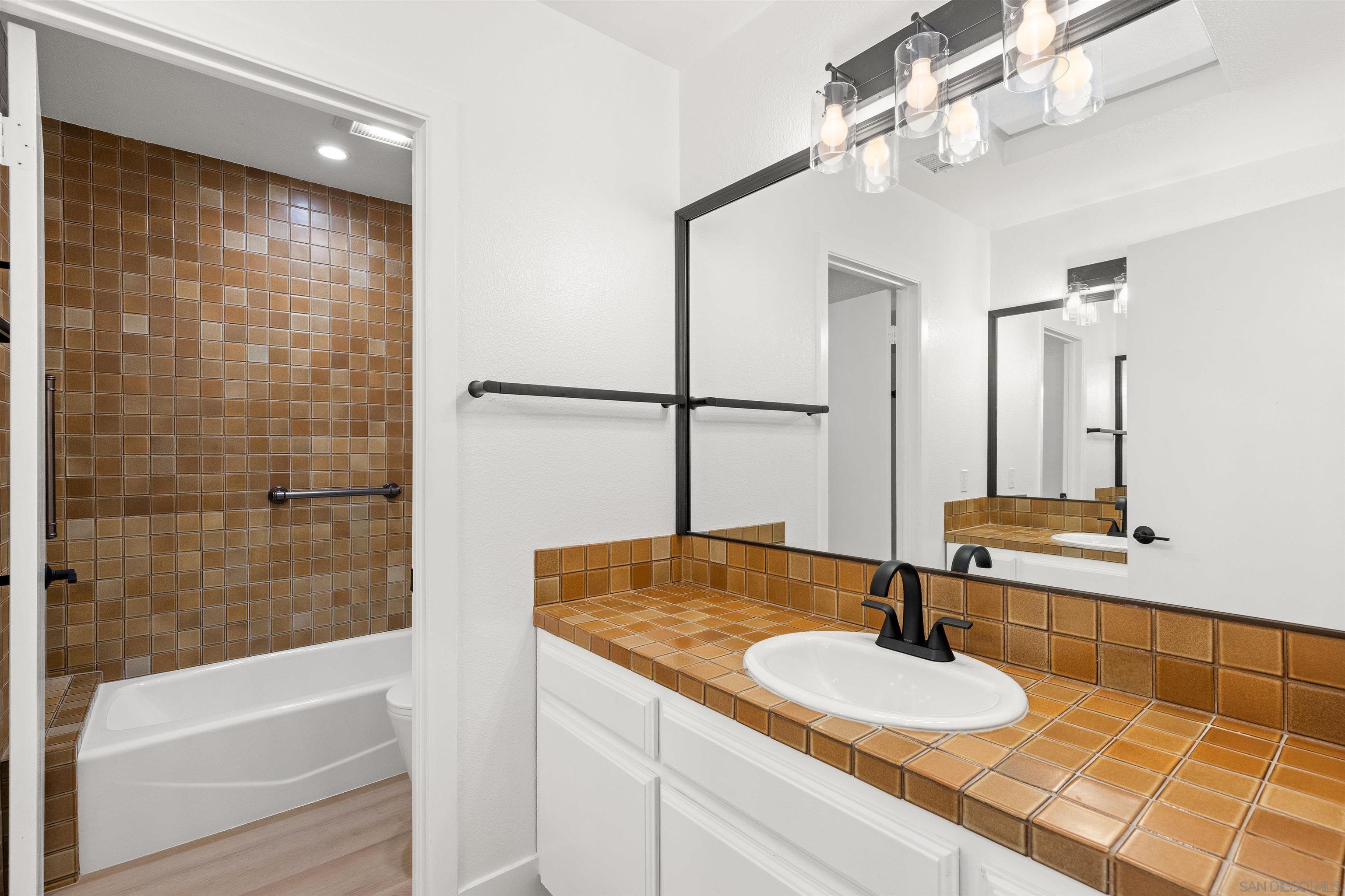 Detail Gallery Image 28 of 45 For 13645  Pine Needles Dr, Del Mar,  CA 92014 - 4 Beds | 2/1 Baths