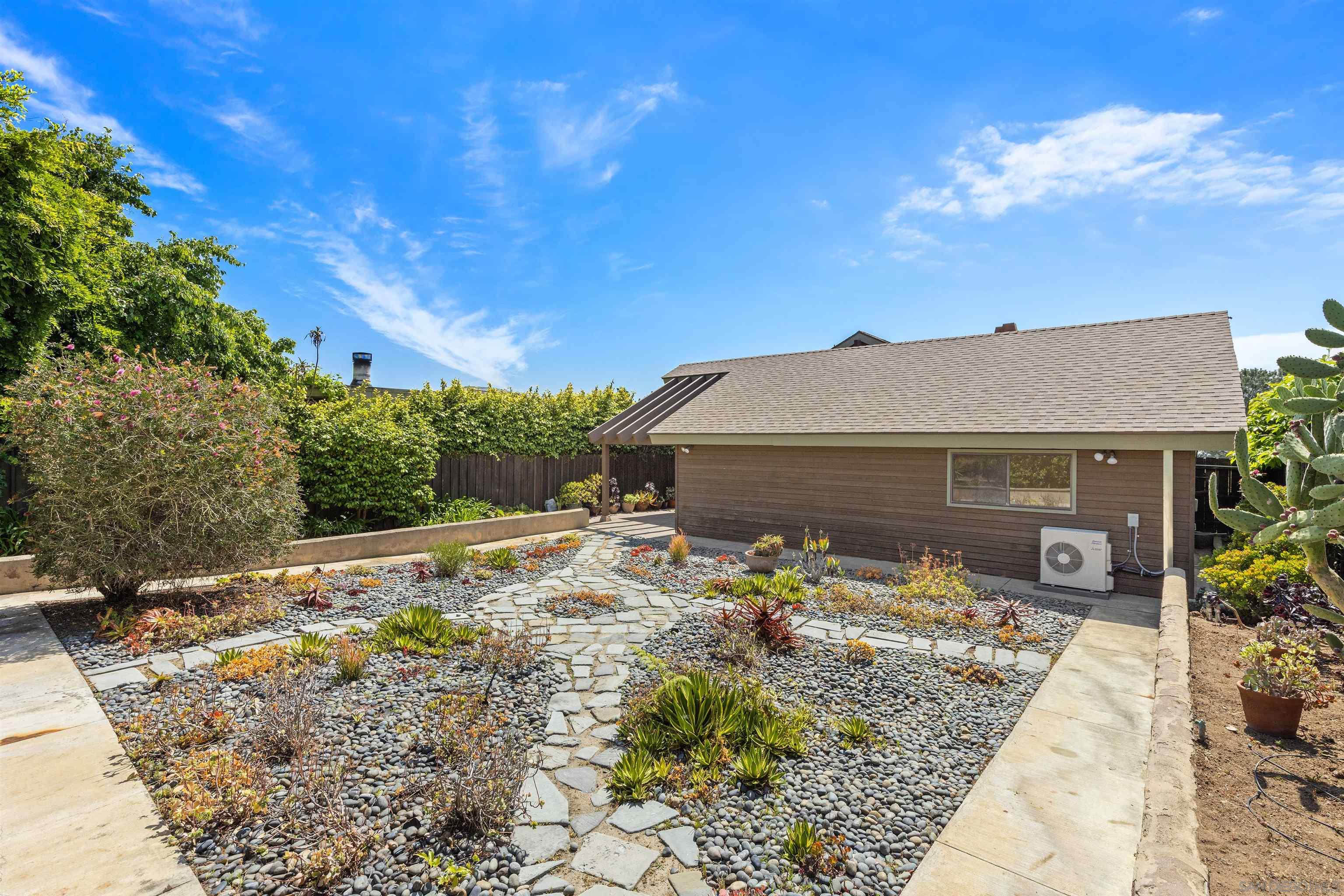 Detail Gallery Image 37 of 45 For 13645  Pine Needles Dr, Del Mar,  CA 92014 - 4 Beds | 2/1 Baths