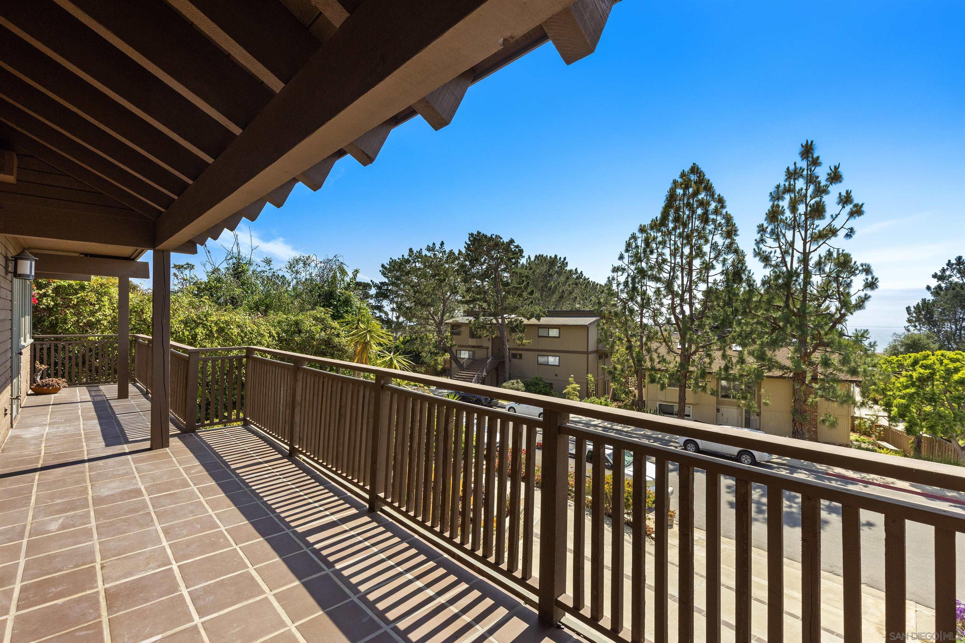 Detail Gallery Image 5 of 45 For 13645  Pine Needles Dr, Del Mar,  CA 92014 - 4 Beds | 2/1 Baths