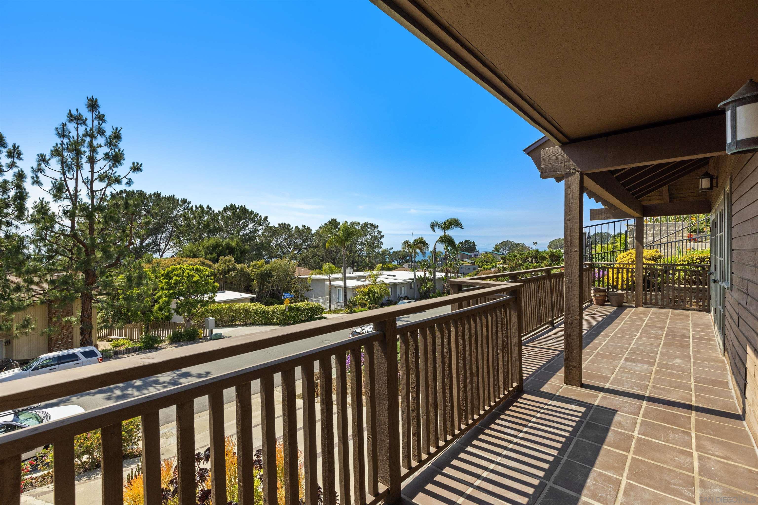 Detail Gallery Image 6 of 45 For 13645  Pine Needles Dr, Del Mar,  CA 92014 - 4 Beds | 2/1 Baths