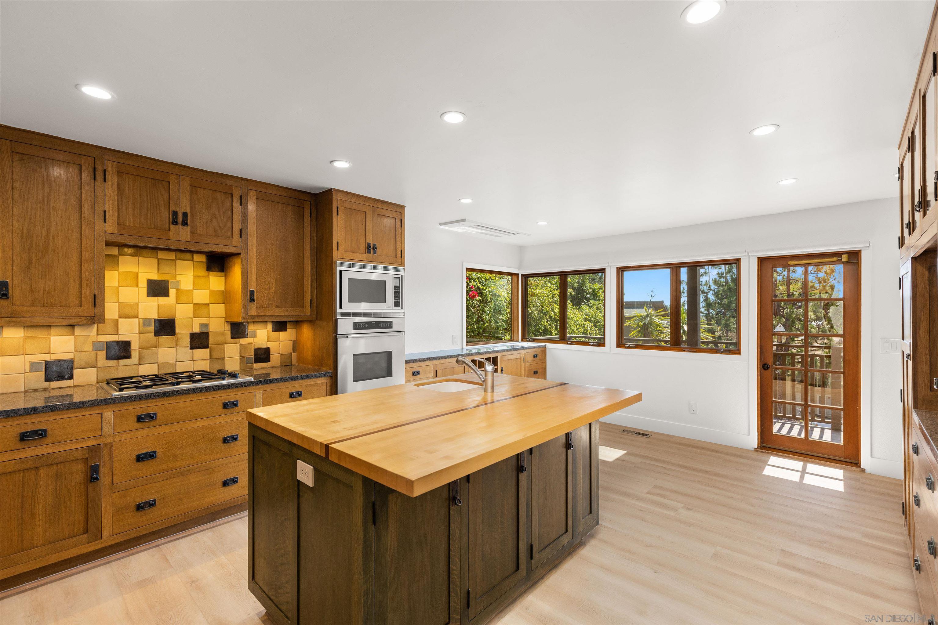 Detail Gallery Image 9 of 45 For 13645  Pine Needles Dr, Del Mar,  CA 92014 - 4 Beds | 2/1 Baths