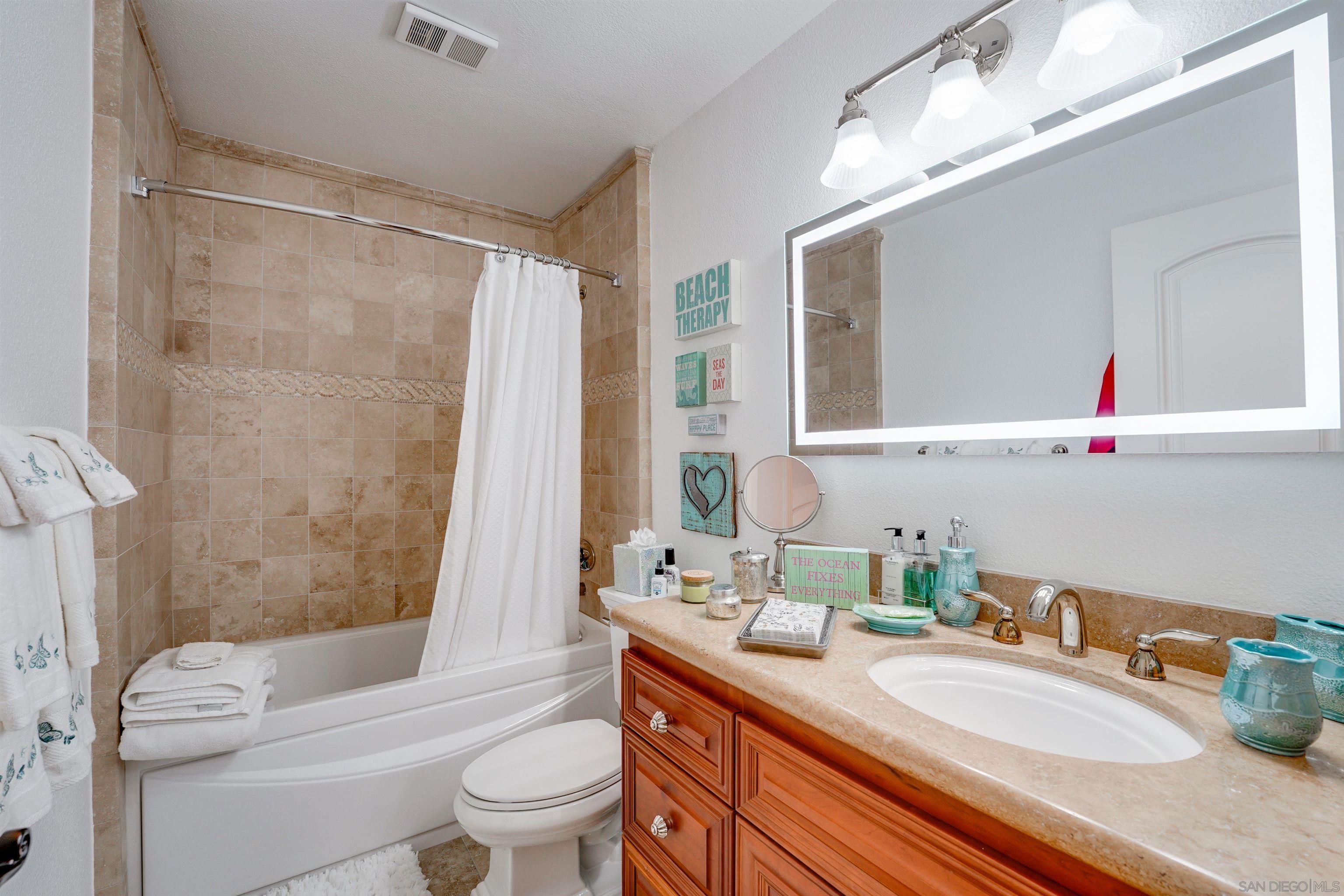 Detail Gallery Image 17 of 25 For 8121  Camino Del Sol  #101,  La Jolla,  CA 92037 - 3 Beds | 2 Baths