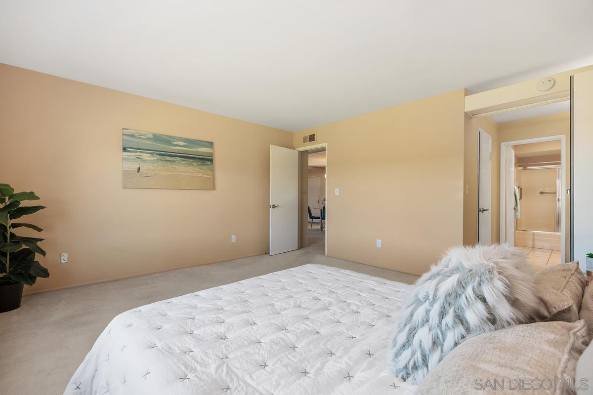 Detail Gallery Image 14 of 24 For 1940  Fairway Circle Dr, San Marcos,  CA 92078 - 3 Beds | 2 Baths