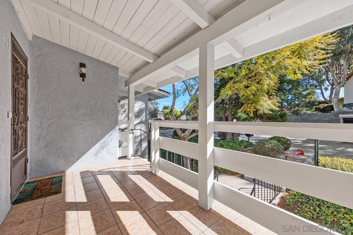 Detail Gallery Image 3 of 24 For 1940  Fairway Circle Dr, San Marcos,  CA 92078 - 3 Beds | 2 Baths