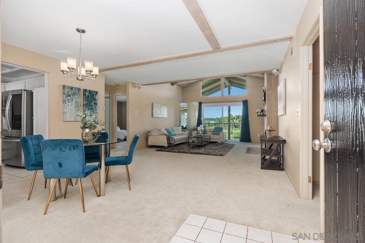 Detail Gallery Image 4 of 24 For 1940  Fairway Circle Dr, San Marcos,  CA 92078 - 3 Beds | 2 Baths